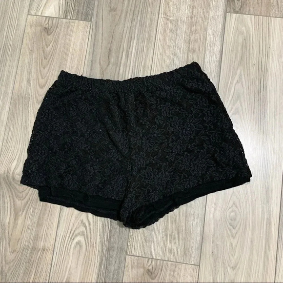 Fashion Nova lace black shorts Sz s - Picture 2 of 5